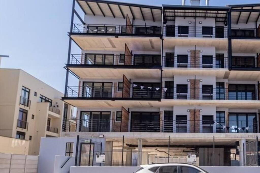 Tableview/blouberg Front Stunning Apartment. Le Cap