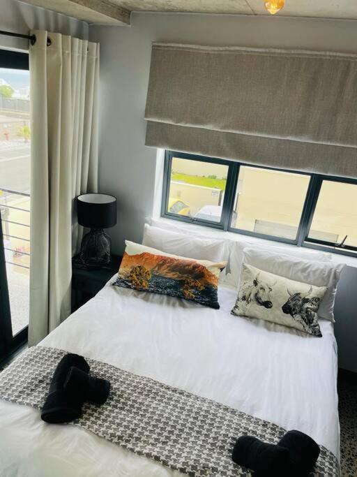 Tableview/blouberg Front Stunning Apartment. Le Cap